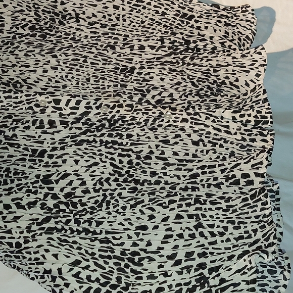 Women's Plus size Blouse size 1X - Picture 2 of 4